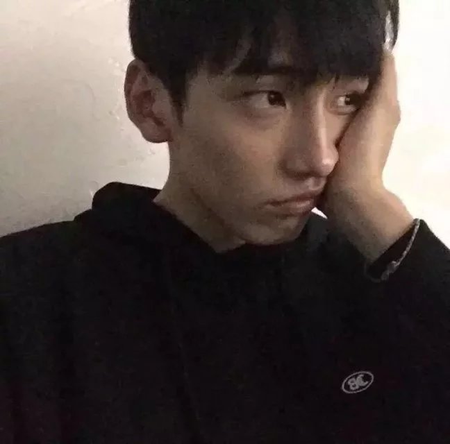 小兔子晒太阳