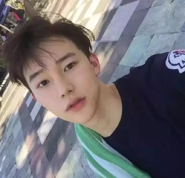 红眼兔子