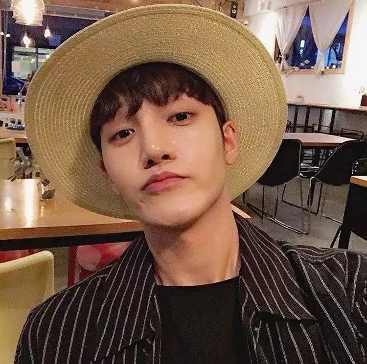 夏天的风有点冷