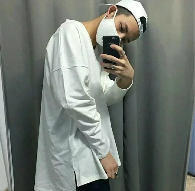 三月
