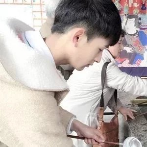 波呐呐