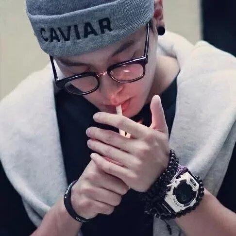 Nichkhun兄