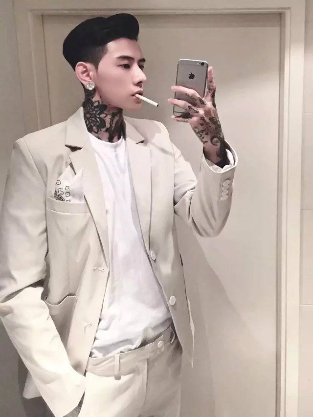 皮包骨的胖子