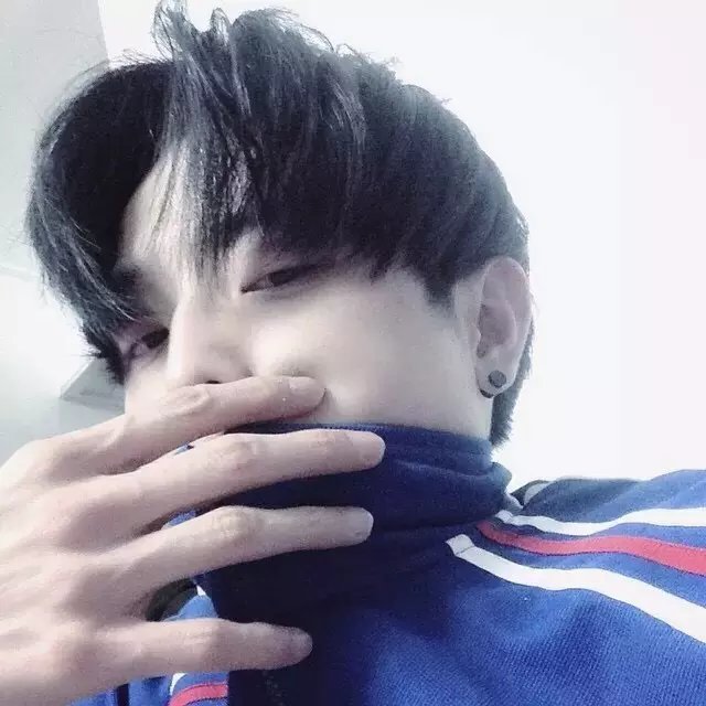 艳红