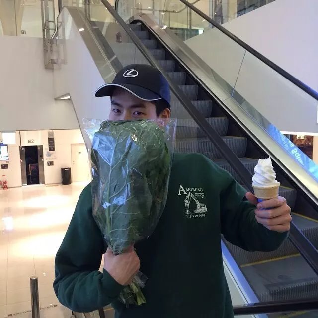 火车是白色的
